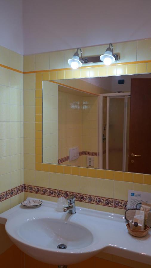 Albergo Bel Soggiorno ออกเจบบิโอ ภายนอก รูปภาพ