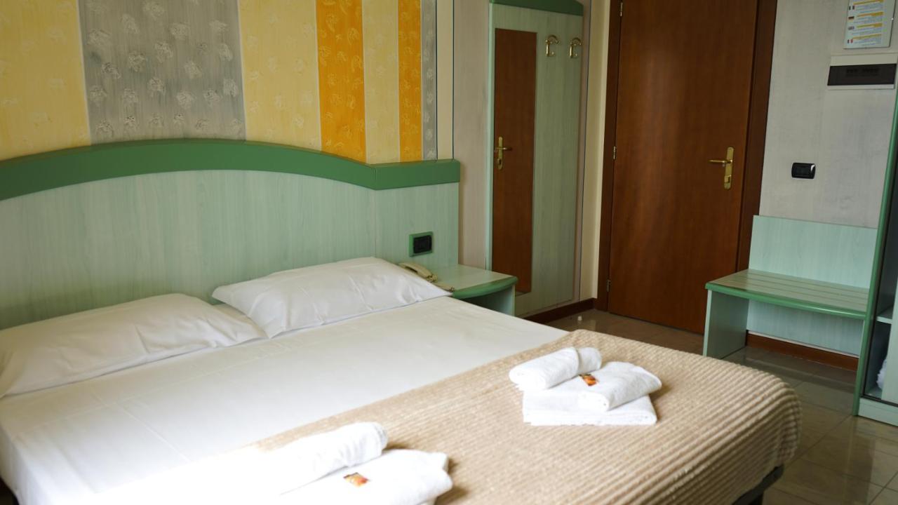 Albergo Bel Soggiorno ออกเจบบิโอ ภายนอก รูปภาพ