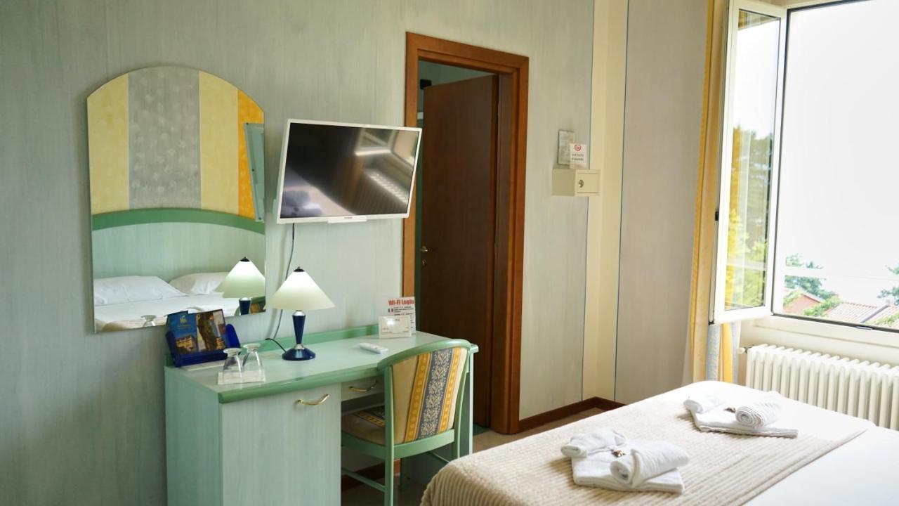 Albergo Bel Soggiorno ออกเจบบิโอ ภายนอก รูปภาพ