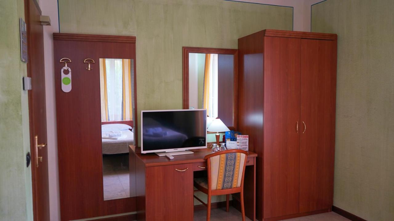 Albergo Bel Soggiorno ออกเจบบิโอ ภายนอก รูปภาพ