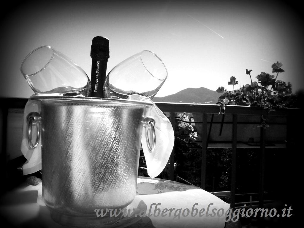 Albergo Bel Soggiorno ออกเจบบิโอ ภายนอก รูปภาพ